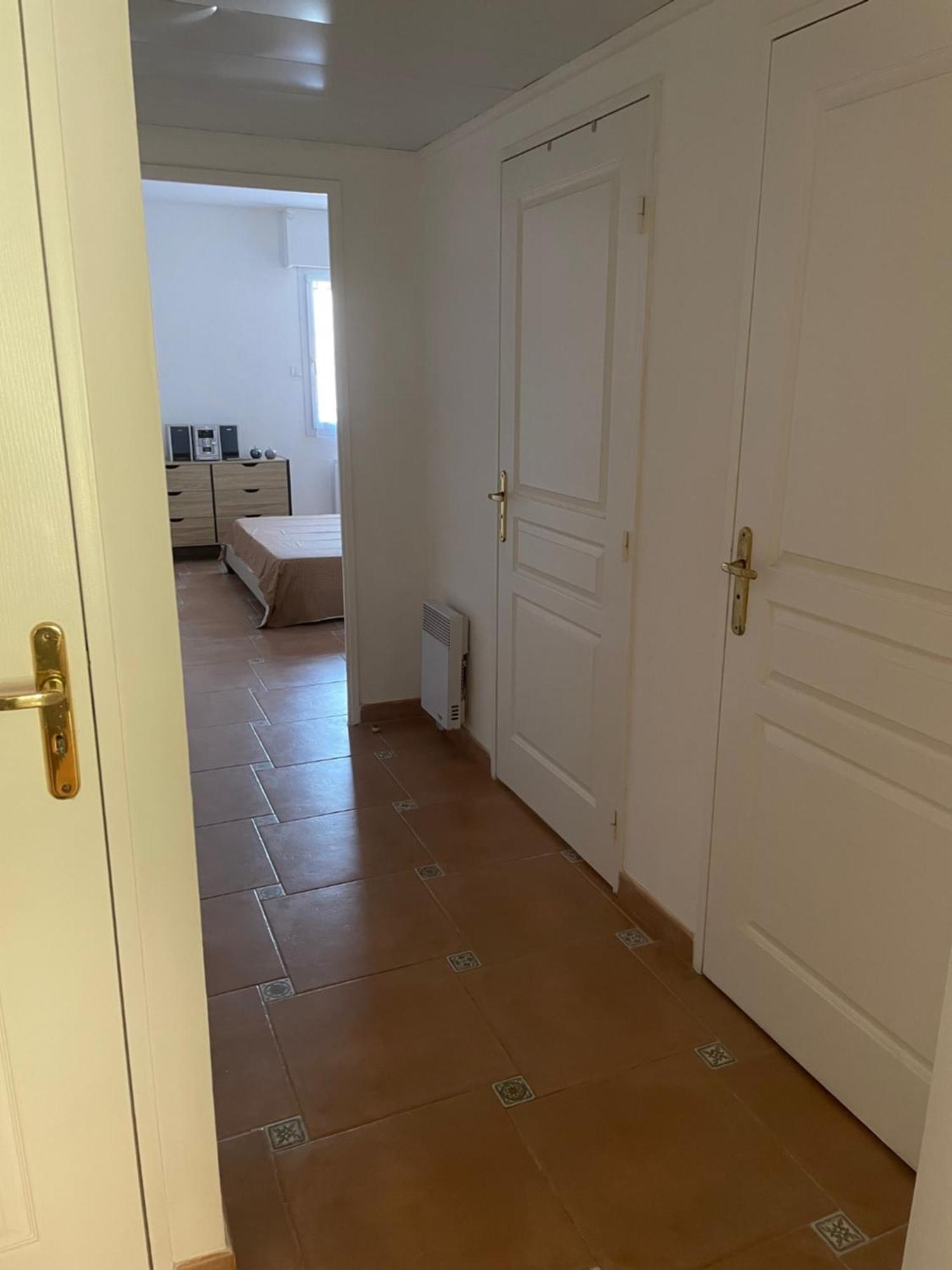 2 Pieces Saint Raphael Renove, Classe 4 Etoiles, 100 M Plages, Piscine, Tennis, Parc, Terrasse, Jardin Privatif מראה חיצוני תמונה
