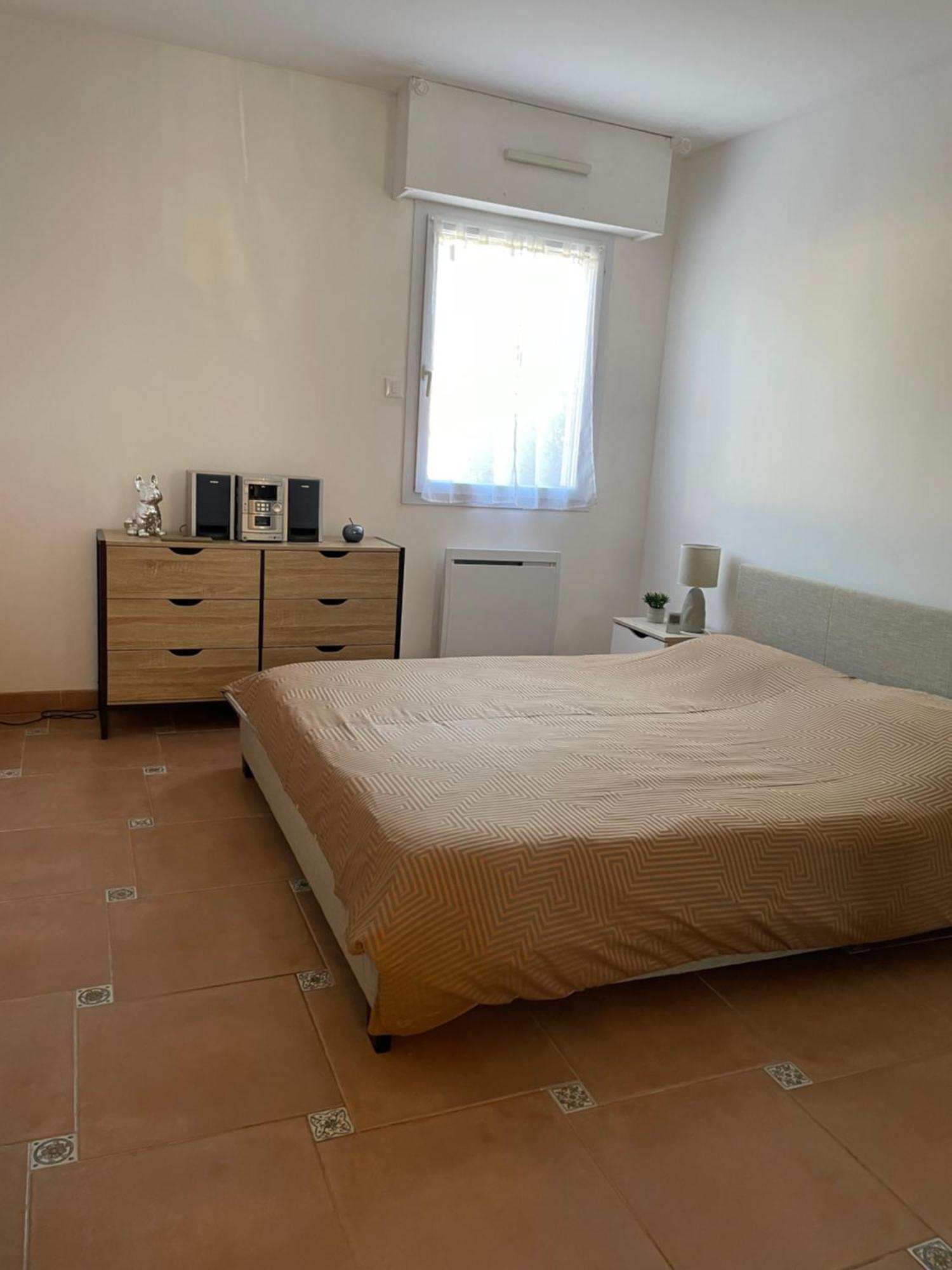 2 Pieces Saint Raphael Renove, Classe 4 Etoiles, 100 M Plages, Piscine, Tennis, Parc, Terrasse, Jardin Privatif מראה חיצוני תמונה